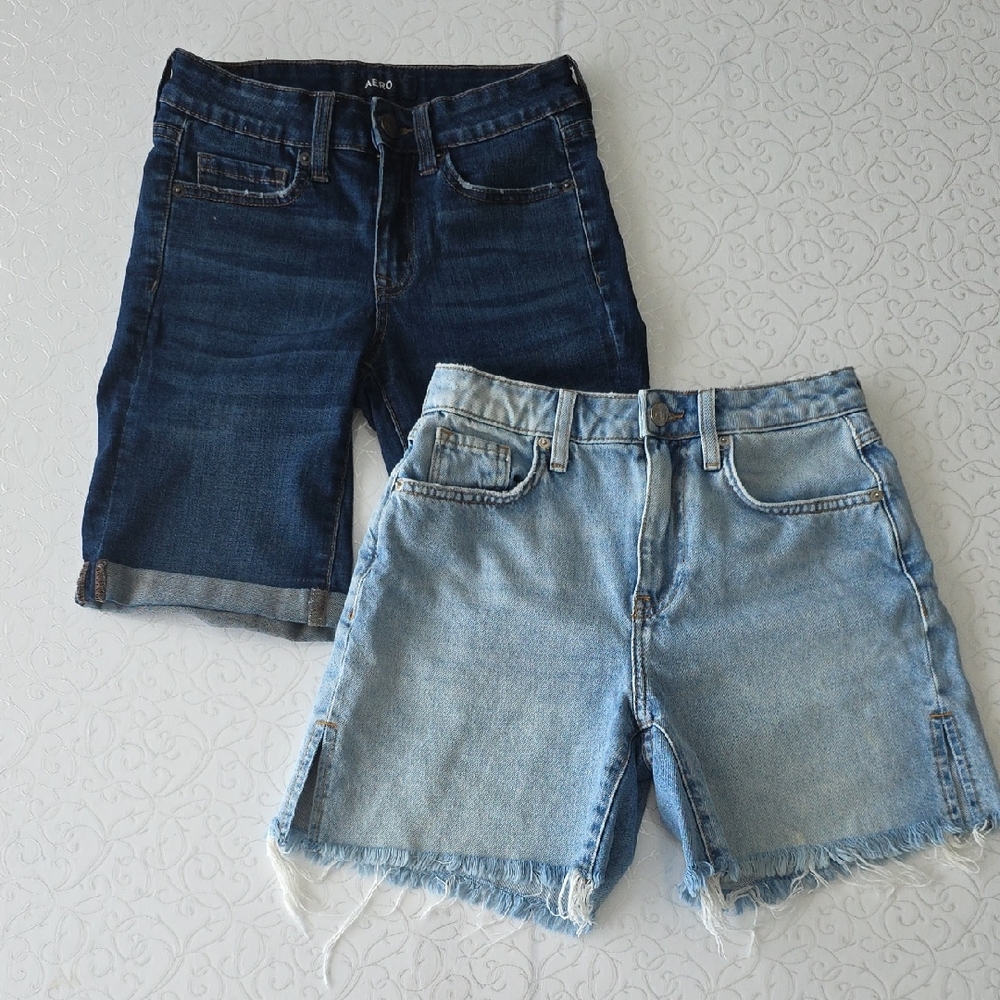Bundle Dark and Light Blue Jeans